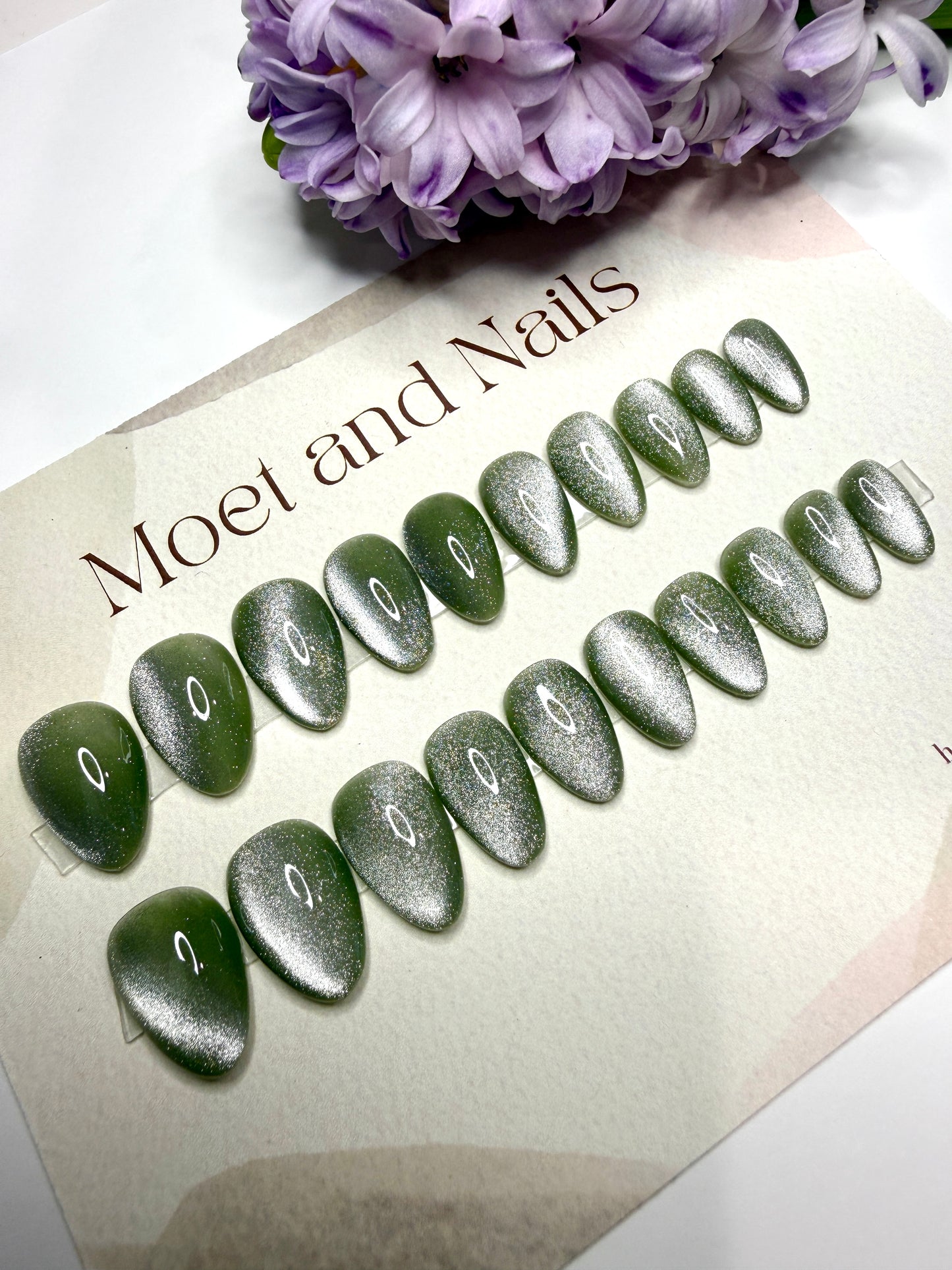 Cat Eye Nails Emerald